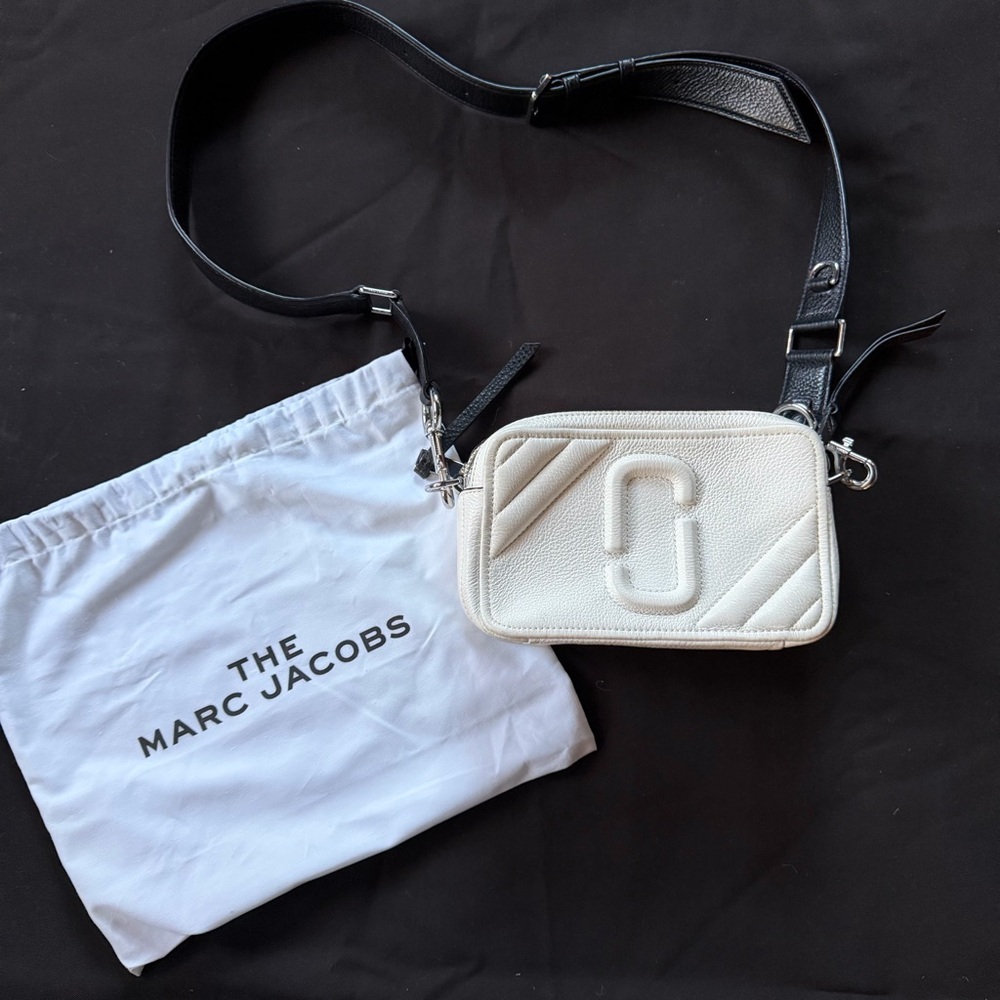 Marc Jacobs Ivory Crossbody Bag - Picture 12 of 12